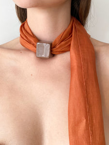 Silk ceramic necklace / Brown
