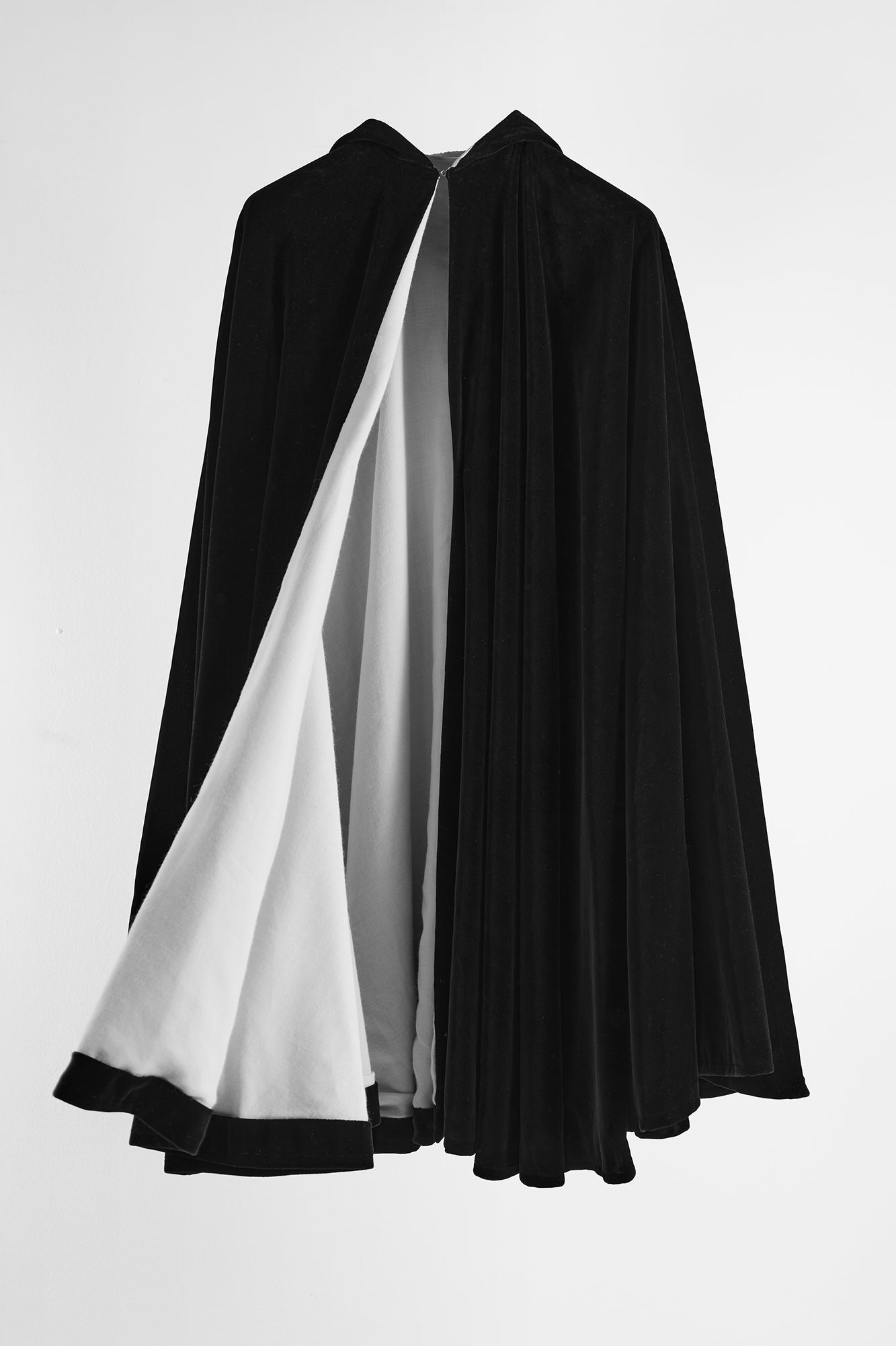 Antic reversible velvet cape