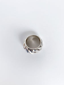 Silver donut ring / 54