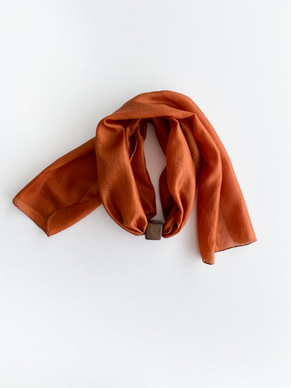 Silk ceramic necklace / Brown