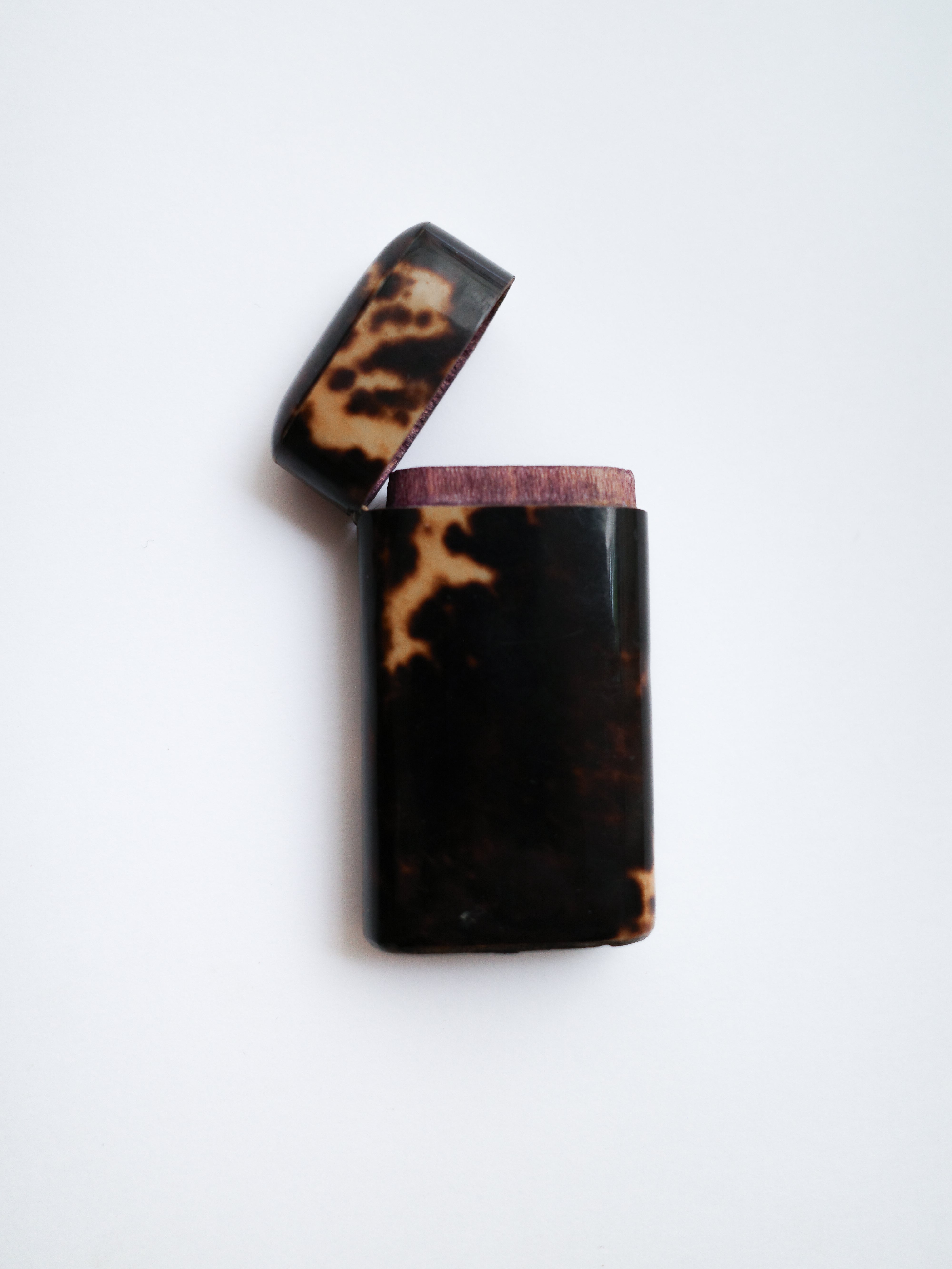 Small needle box