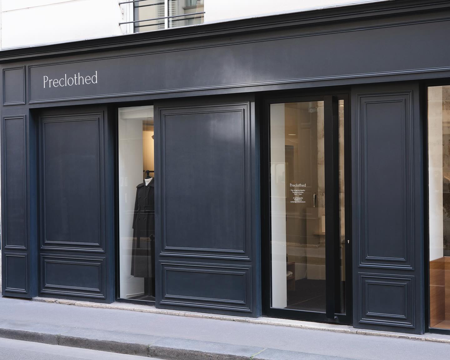 Le Monde d'Hermès 1982-1983 – Preclothed