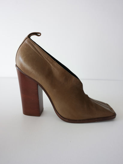 Céline leather pumps