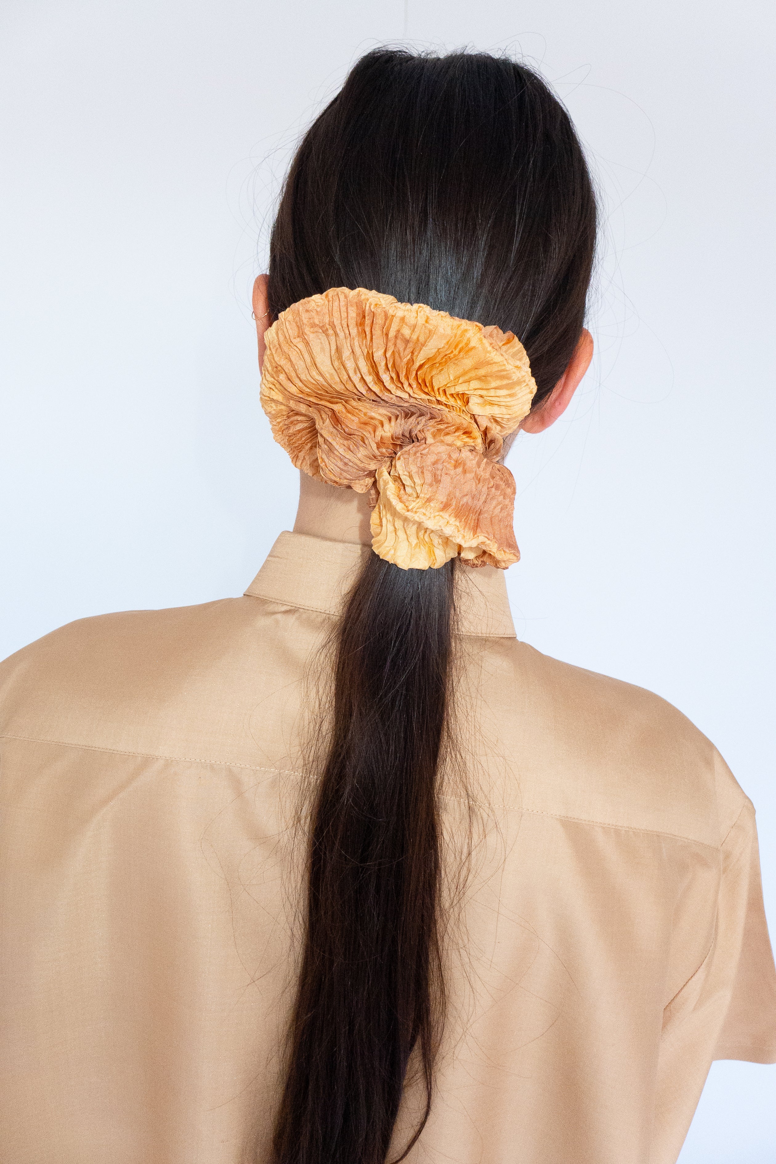 Plissé silk scrunchie